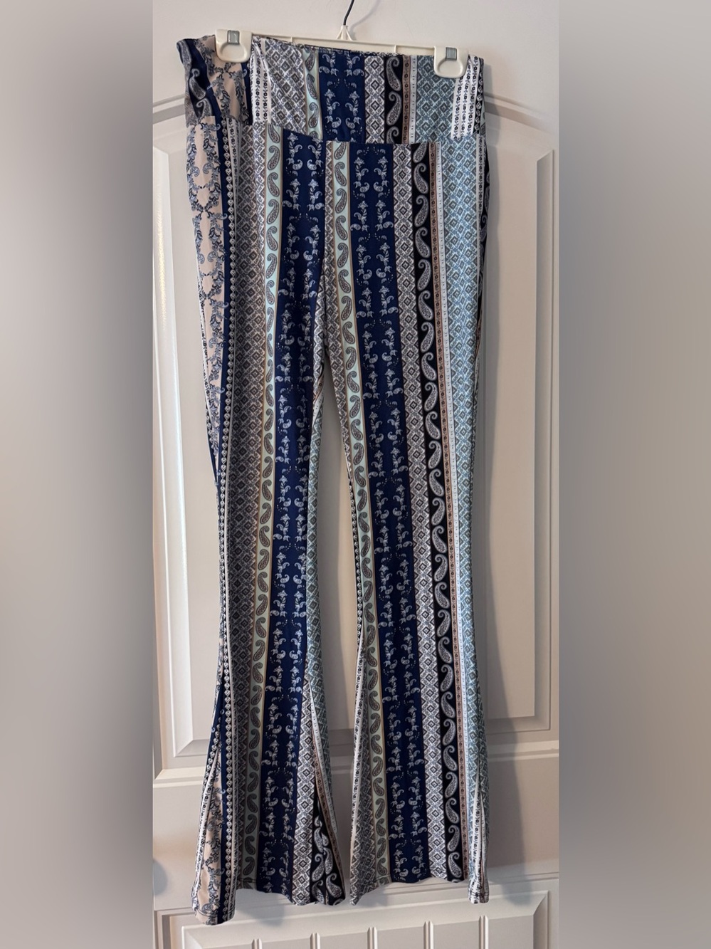 Ultra Flirt Navy and White Patterned Flair Cut Pull On Pants